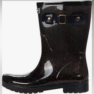Kenneth Cole Rainboots